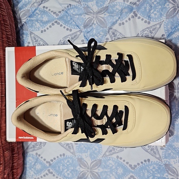 New Balance sz.10 Men's LikeNew! Style ML501MDA Light Khaki,black,white - Picture 3 of 9